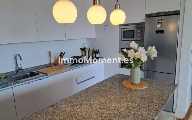 Resale - Apartment - Benahavís - Benahavís Centro