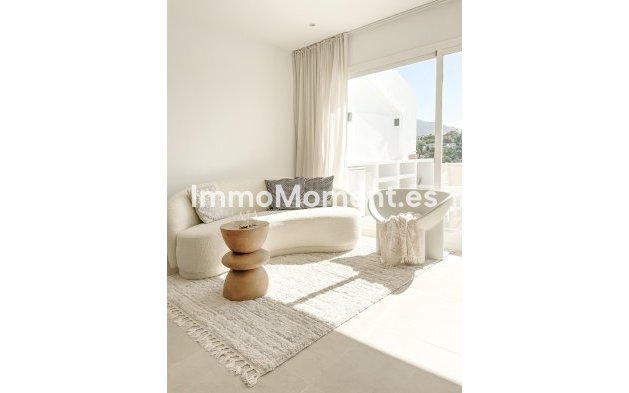 Resale - Apartment - Benahavís - La Quinta