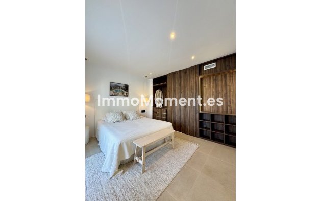 Resale - Apartment - Benahavís - La Quinta