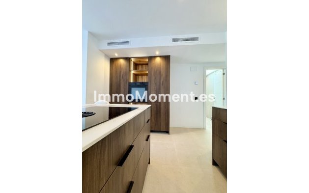 Resale - Apartment - Benahavís - La Quinta