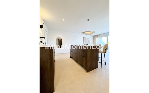 Resale - Apartment - Benahavís - La Quinta