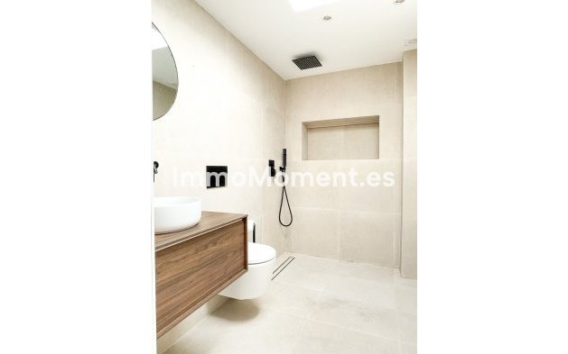 Resale - Apartment - Benahavís - La Quinta