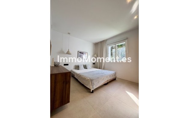 Resale - Apartment - Benahavís - La Quinta