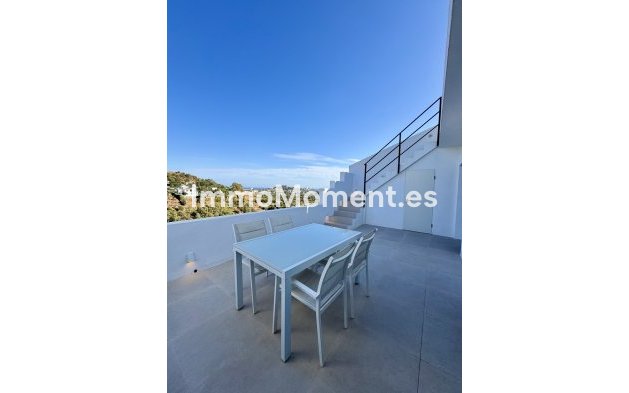 Resale - Apartment - Benahavís - La Quinta