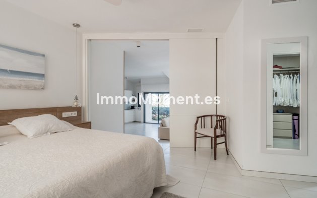 Resale - Apartment - Marbella - Puerto de Cabopino
