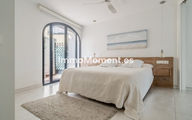 Resale - Apartment - Marbella - Puerto de Cabopino
