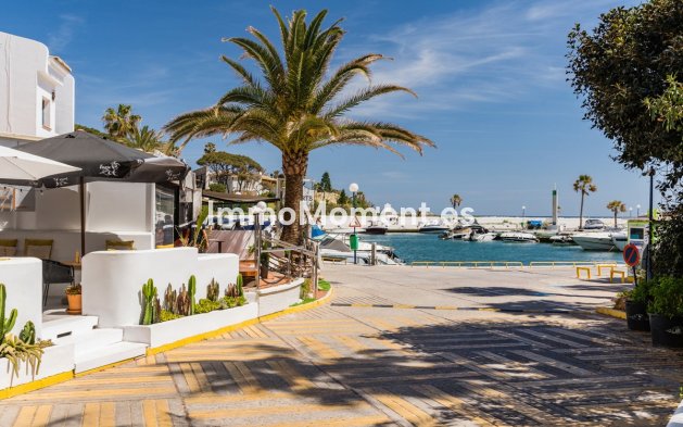 Resale - Apartment - Marbella - Puerto de Cabopino