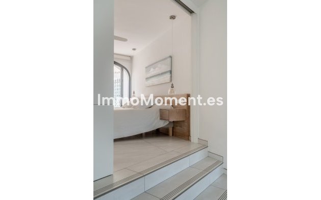 Resale - Apartment - Marbella - Puerto de Cabopino