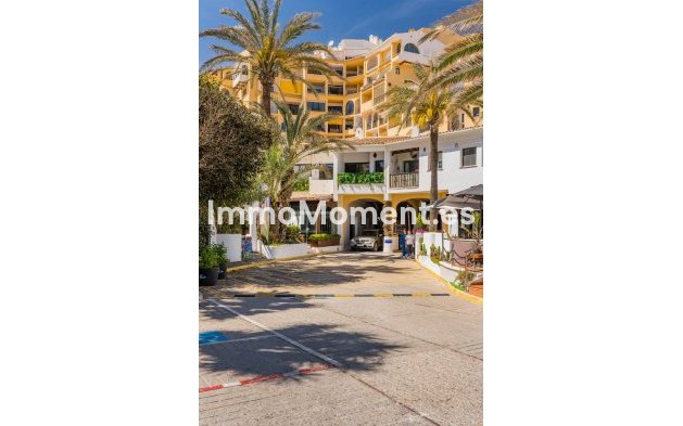 Resale - Apartment - Marbella - Puerto de Cabopino
