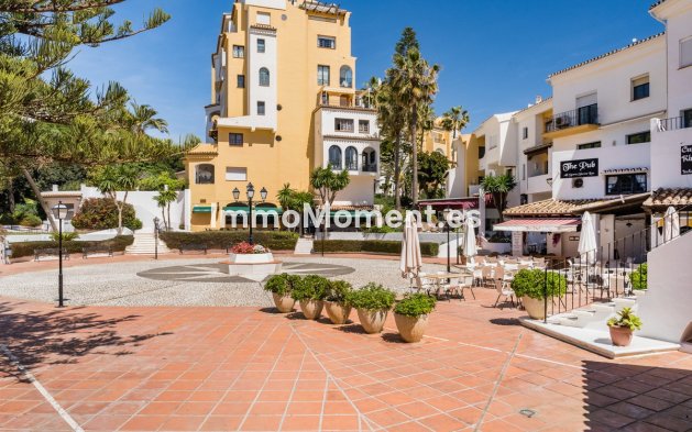 Resale - Apartment - Marbella - Puerto de Cabopino