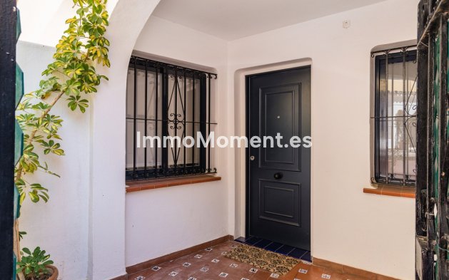 Resale - Apartment - Marbella - Puerto de Cabopino