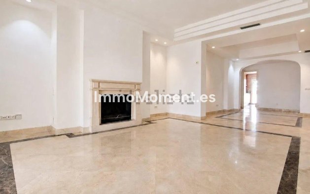 Resale - Apartment - Marbella - Nagüeles