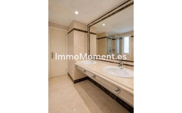 Resale - Apartment - Marbella - Nagüeles