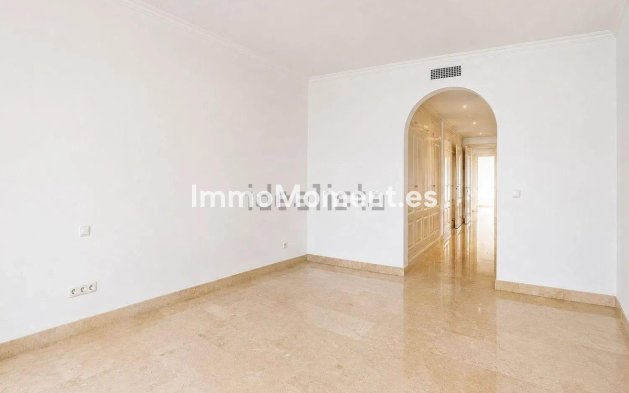 Resale - Apartment - Marbella - Nagüeles