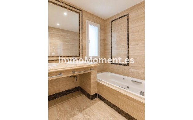 Resale - Apartment - Marbella - Nagüeles