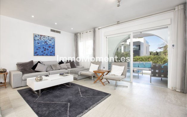 Resale - Detached villa - Marbella - Nueva Andalucía