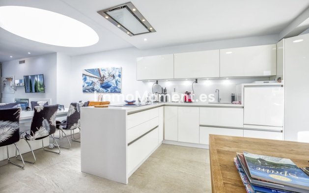 Resale - Detached villa - Marbella - Nueva Andalucía