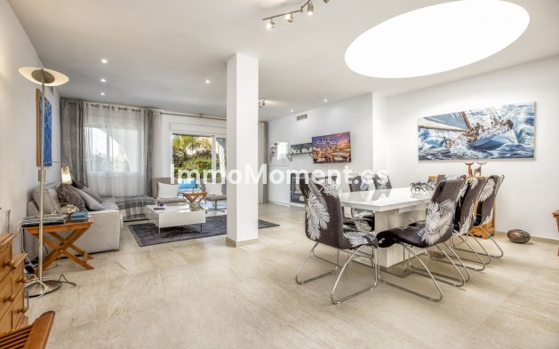 Resale - Detached villa - Marbella - Nueva Andalucía