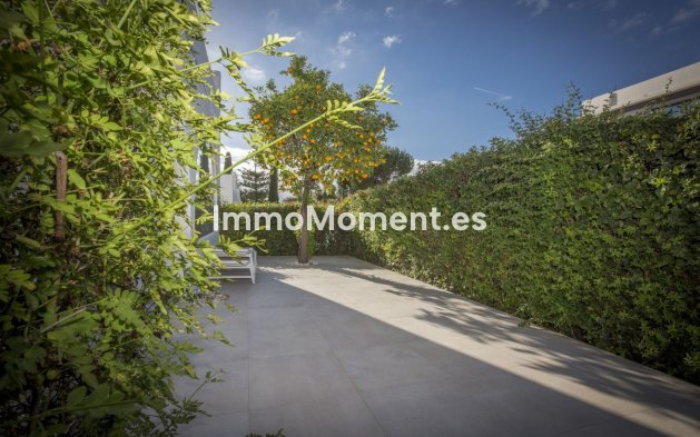Resale - Detached villa - Marbella - Nueva Andalucía