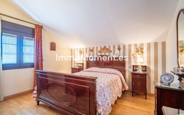 Resale - Detached villa - Inland  - Churriana