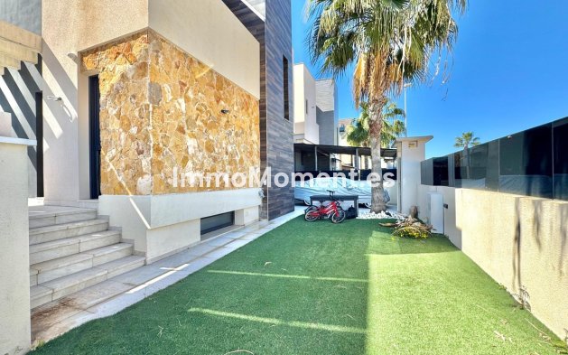 Wiederverkauf - Freistehende Villa - Orihuela - Cabo roig - La Zenia