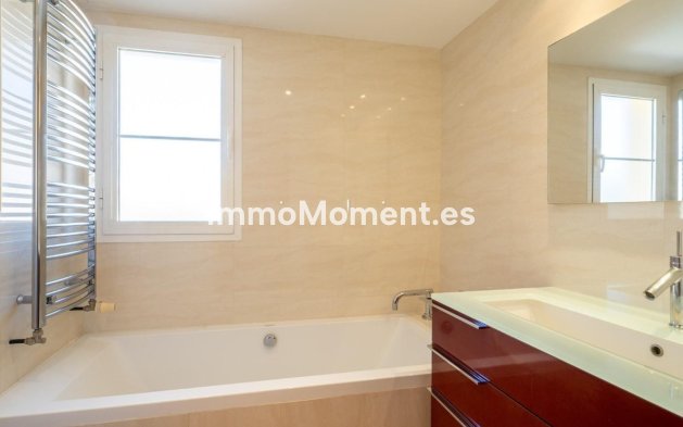 Bestaande woning - Vrijstaande villa - Fuengirola - Fuengirola Centro