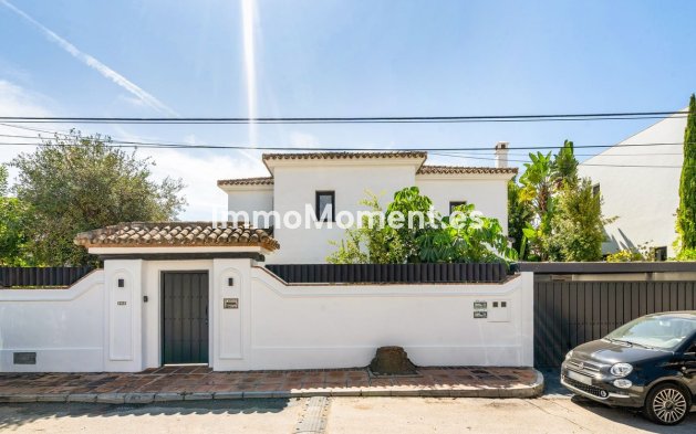 Reventa - Villa independiente - Marbella - Marbesa
