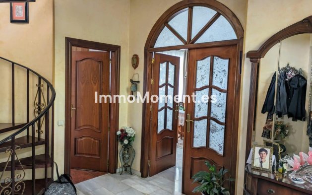Wiederverkauf - Freistehende Villa - Benalmadena - Benalmadena Centro