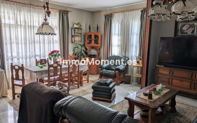 Wiederverkauf - Freistehende Villa - Benalmadena - Benalmadena Centro