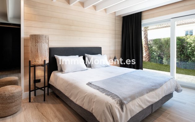 Wiederverkauf - Freistehende Villa - Estepona  - Valle Romano