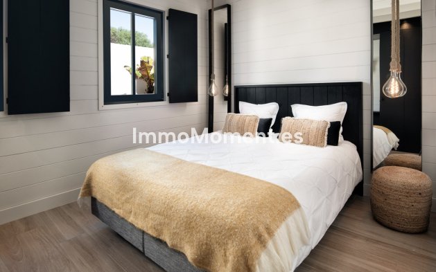 Wiederverkauf - Freistehende Villa - Estepona  - Valle Romano