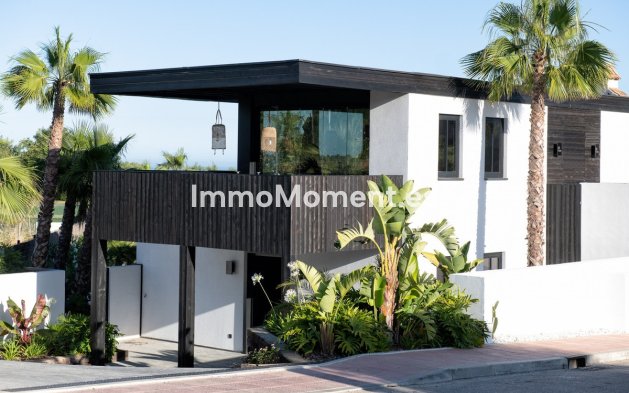 Wiederverkauf - Freistehende Villa - Estepona  - Valle Romano