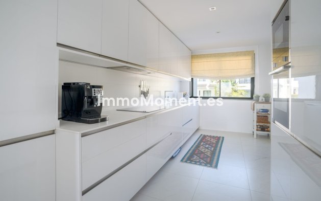 Wiederverkauf - Wohnung - Estepona  - Estepona Centro