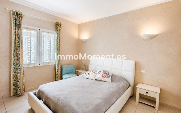 Resale - Detached villa - Manilva - La Duquesa
