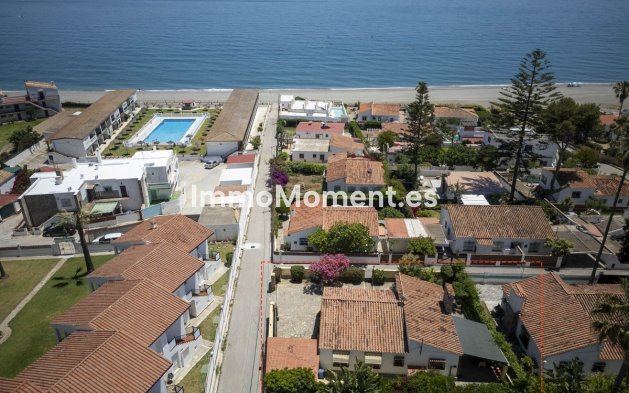 Resale - Detached villa - Manilva - La Duquesa