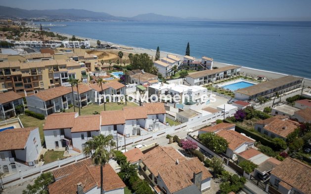 Resale - Detached villa - Manilva - La Duquesa
