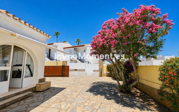 Resale - Detached villa - Manilva - La Duquesa