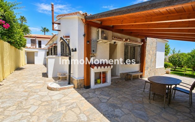 Resale - Detached villa - Manilva - La Duquesa