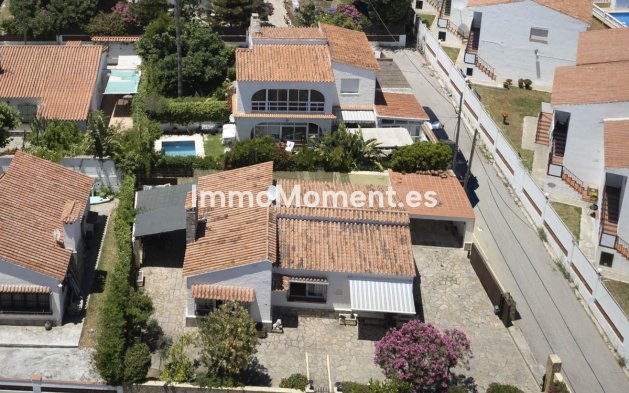 Resale - Detached villa - Manilva - La Duquesa