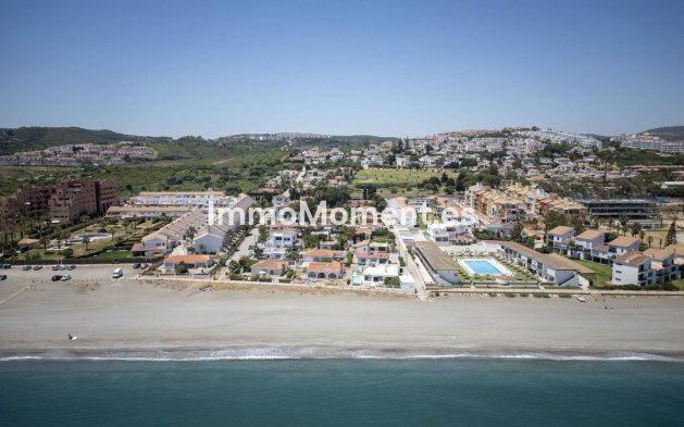 Resale - Detached villa - Manilva - La Duquesa
