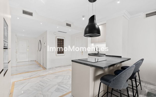 Wiederverkauf - Wohnung - Marbella - Nueva Andalucía