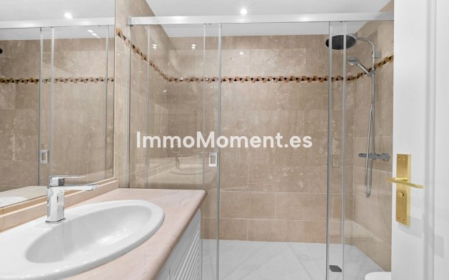 Wiederverkauf - Wohnung - Marbella - Nueva Andalucía