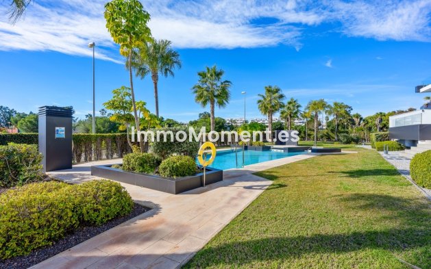 Resale - Apartment - Orihuela - Villamartín