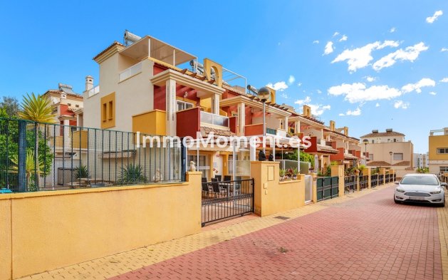 Resale - Townhouse - Orihuela - Villamartín