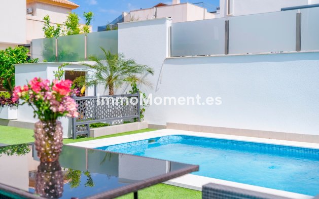 Wiederverkauf - Freistehende Villa - Torrevieja - Torrevieja Centro