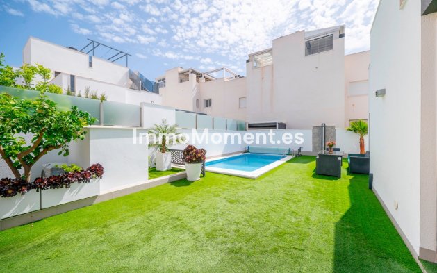 Wiederverkauf - Freistehende Villa - Torrevieja - Torrevieja Centro