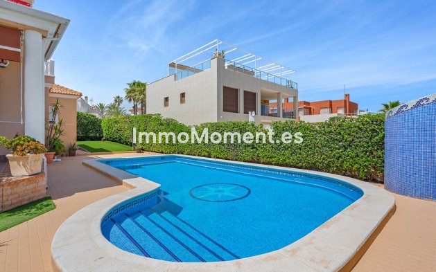 Wiederverkauf - Freistehende Villa - Torrevieja - La Mata