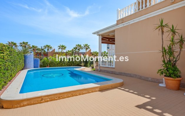 Wiederverkauf - Freistehende Villa - Torrevieja - La Mata