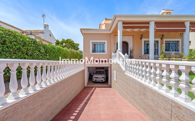 Wiederverkauf - Freistehende Villa - Torrevieja - La Mata