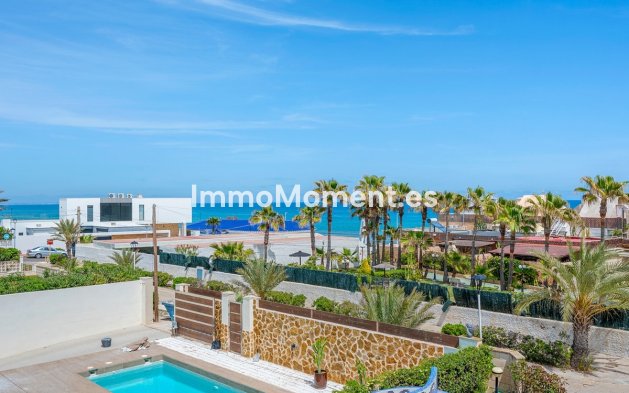 Wiederverkauf - Freistehende Villa - Torrevieja - La Mata